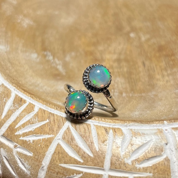 NWOT Ethiopian Opal Bypass 925 Sterling Silver Ring - Picture 2 of 15